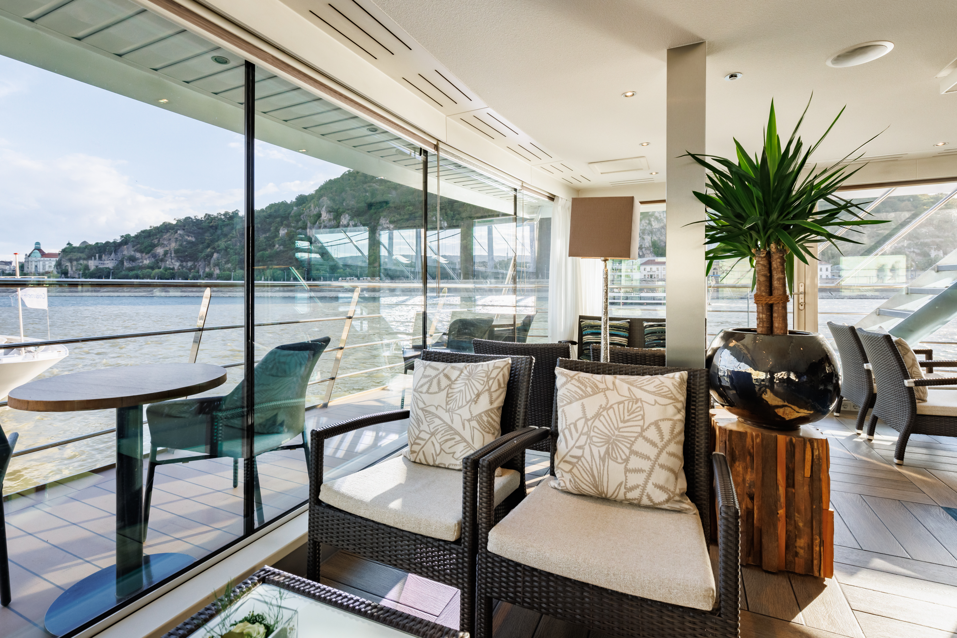 Avalon Tranquility II - Club Lounge